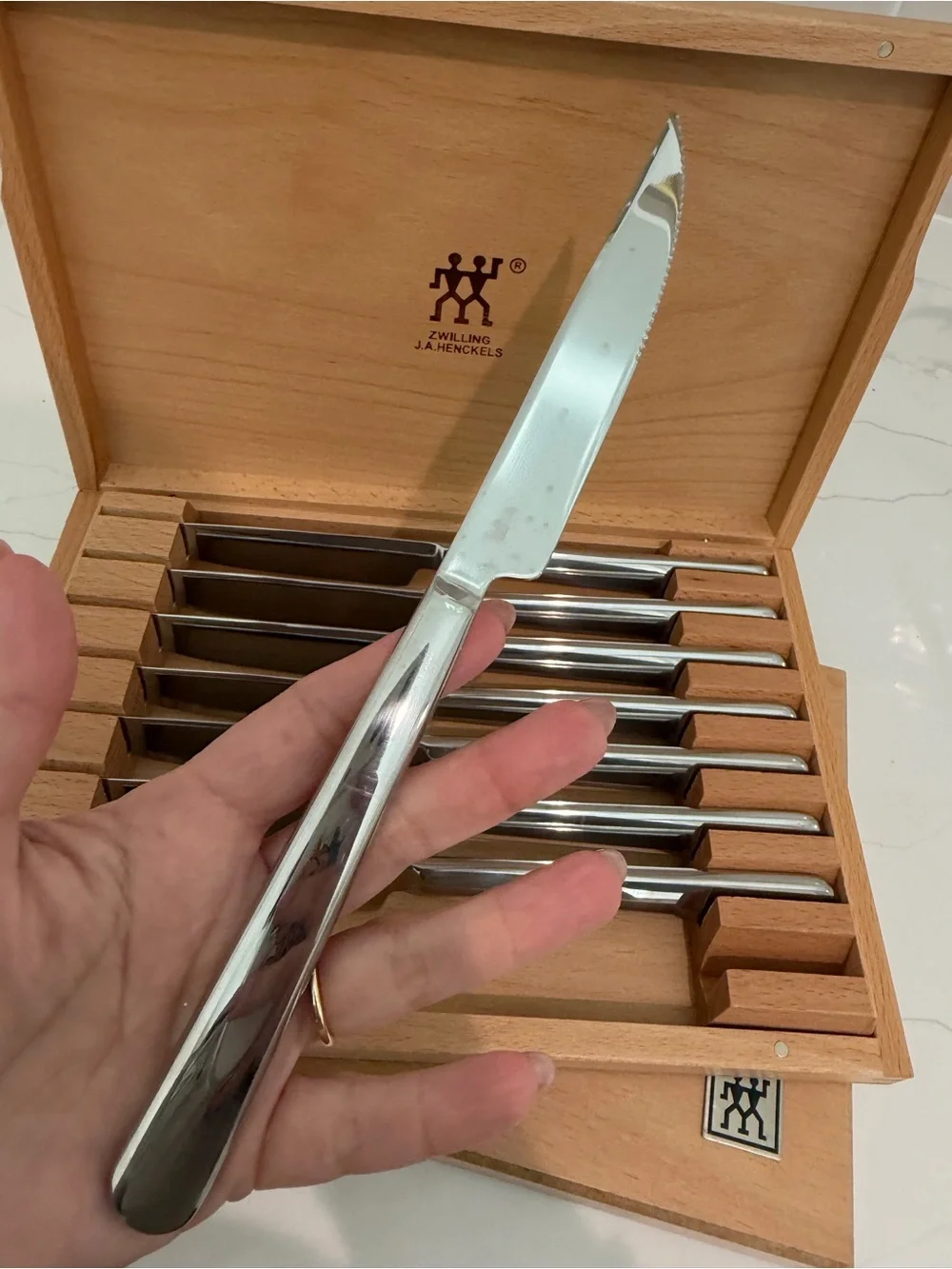 16 set of knives used only once, stored and very sharp great set!